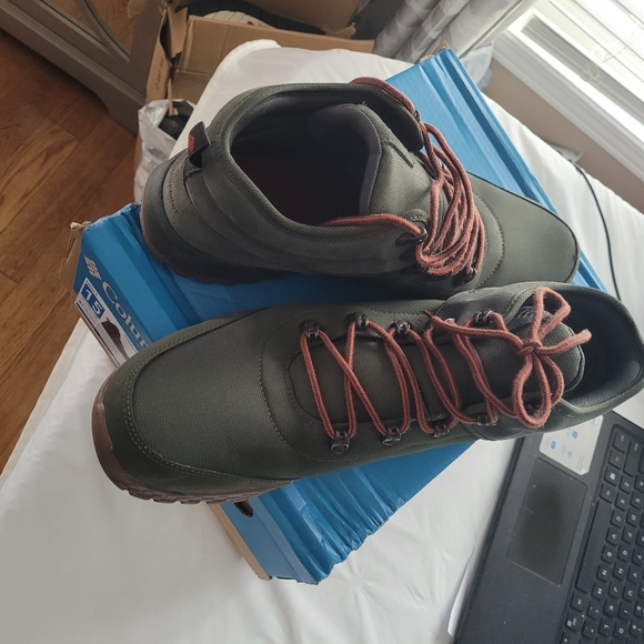 Man's boots Size 15 - Picture 2 of 11
